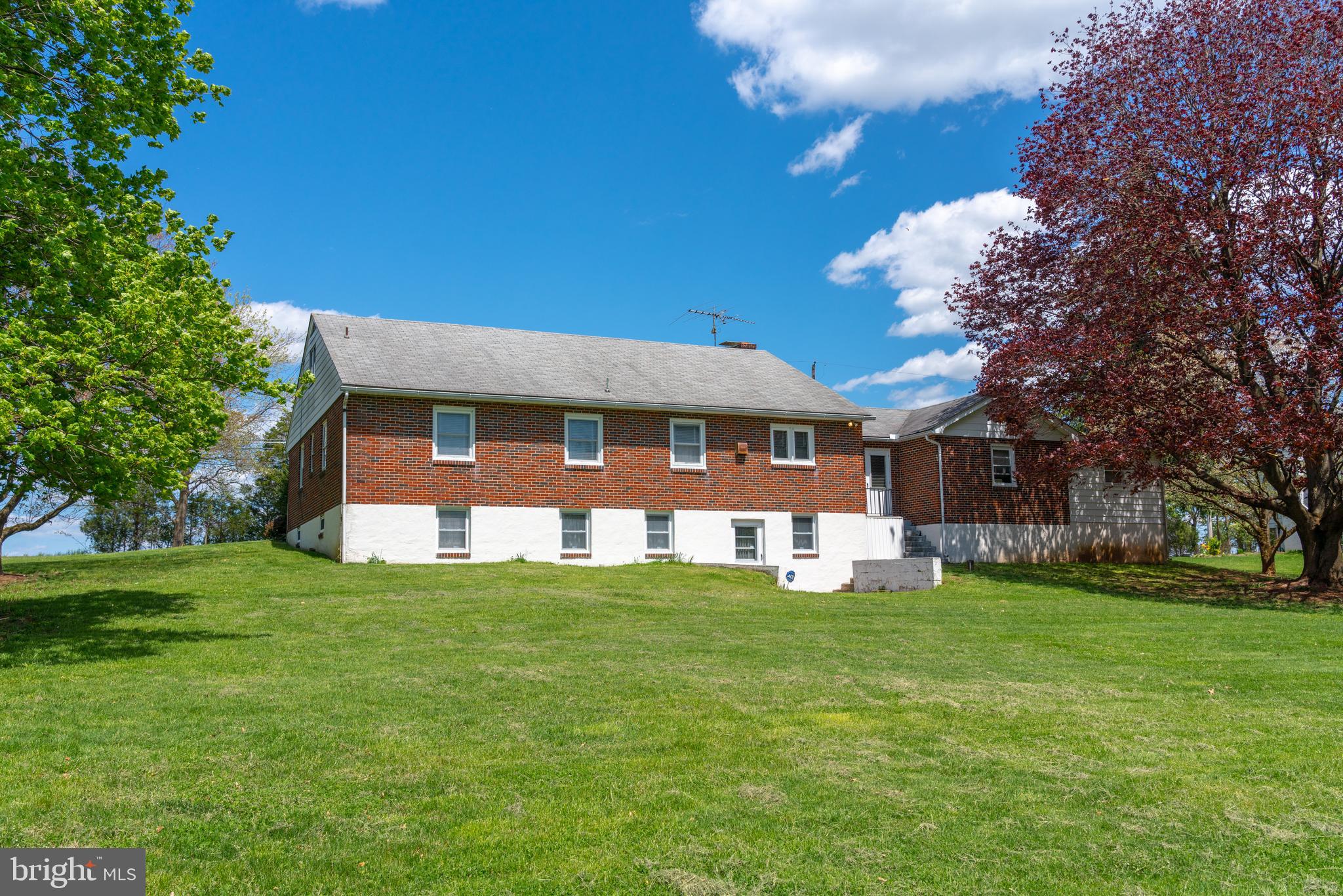 2574 Kutztown Road Pennsburg, PA 18073 - Photo 5 of 44 Gallery Image 5