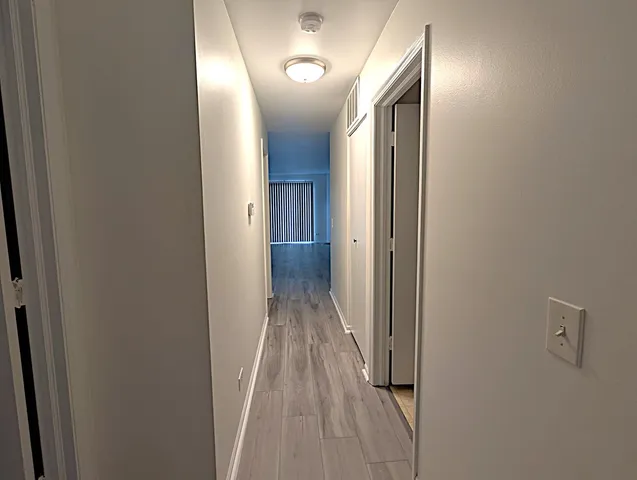 $2,150 | 205 Glasgow Lane, Unit V1, Schaumburg, IL 60107