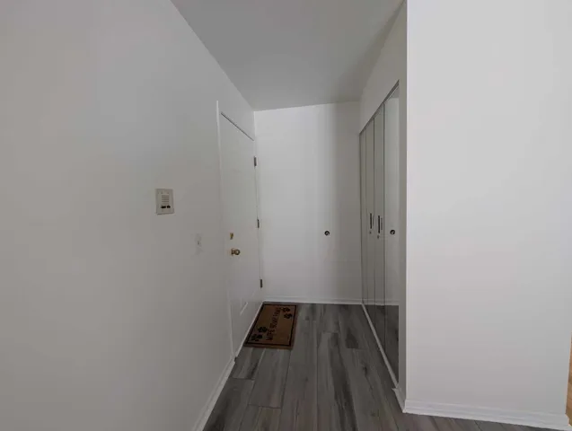 $2,150 | 205 Glasgow Lane, Unit V1, Schaumburg, IL 60107