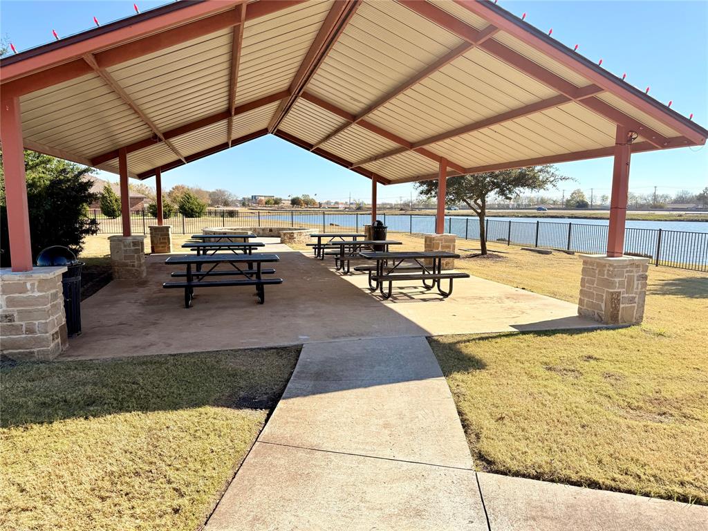 1117 Bent Tree Road Royse City, TX 75189 - Photo 18 of 22 View of home's community featuring a patio