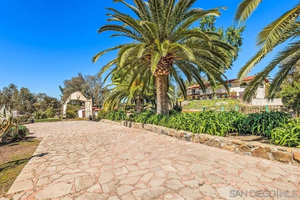 31600 Oak Glen Road Valley Center, CA 92082 - Photo 43 of 57