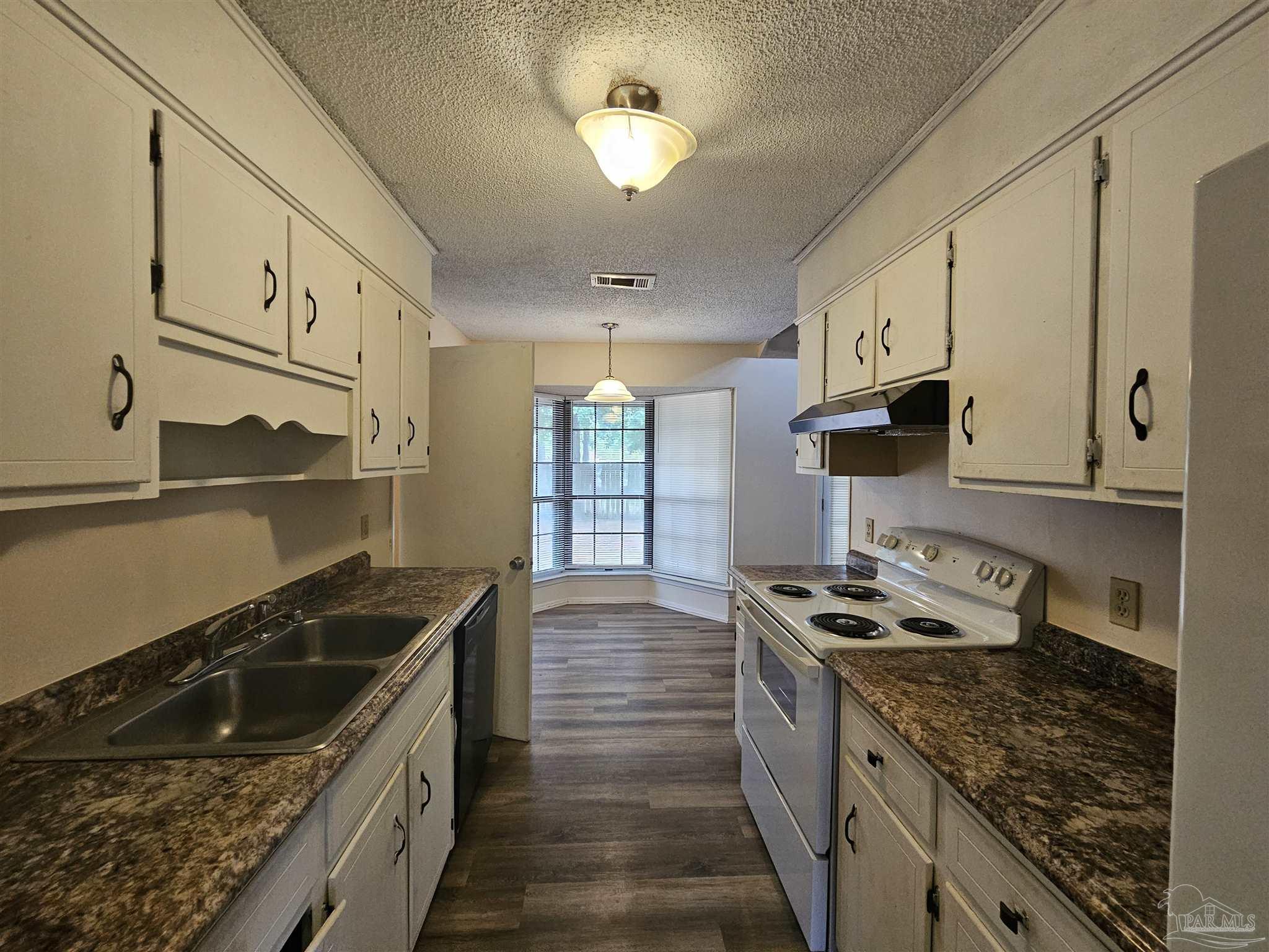 4417 Eastpointe Drive Pensacola, FL 32514 - Photo 4 of 11