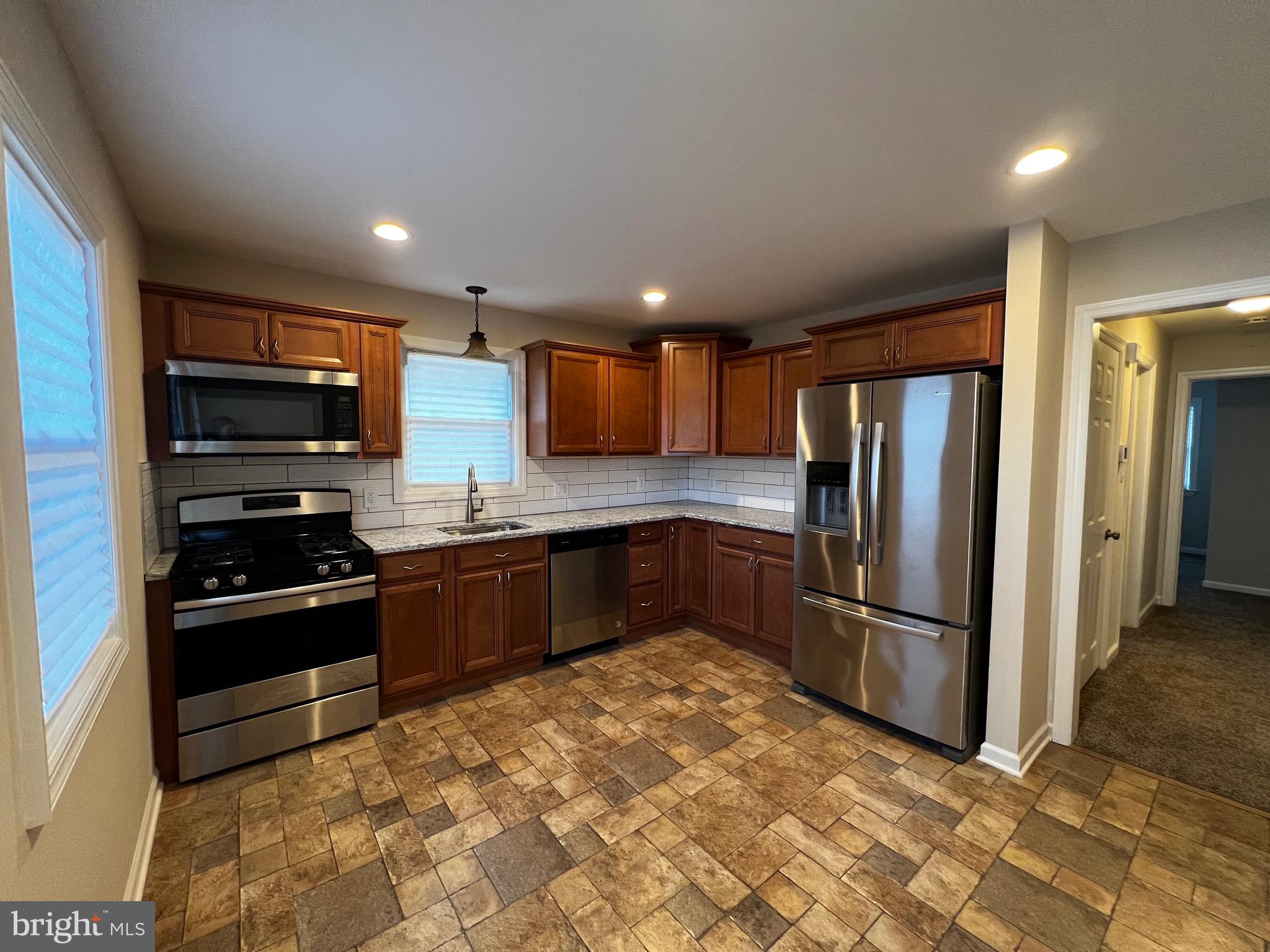 11 Brockton Road Hamilton, NJ 08619 - Photo 7 of 28
