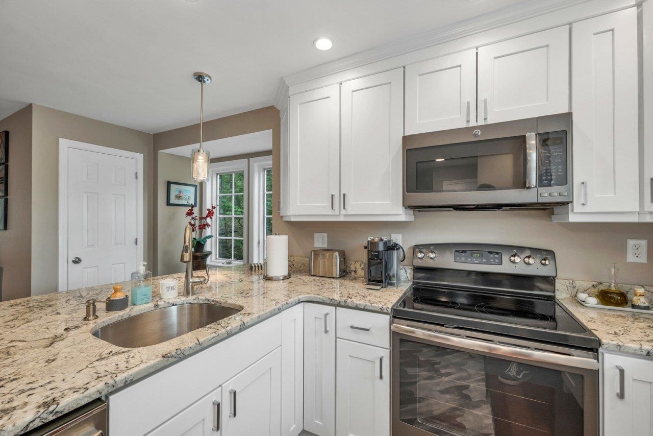 1465 Hooksett Road, Unit 230 Hooksett, NH 03106 - Photo 34 of 37