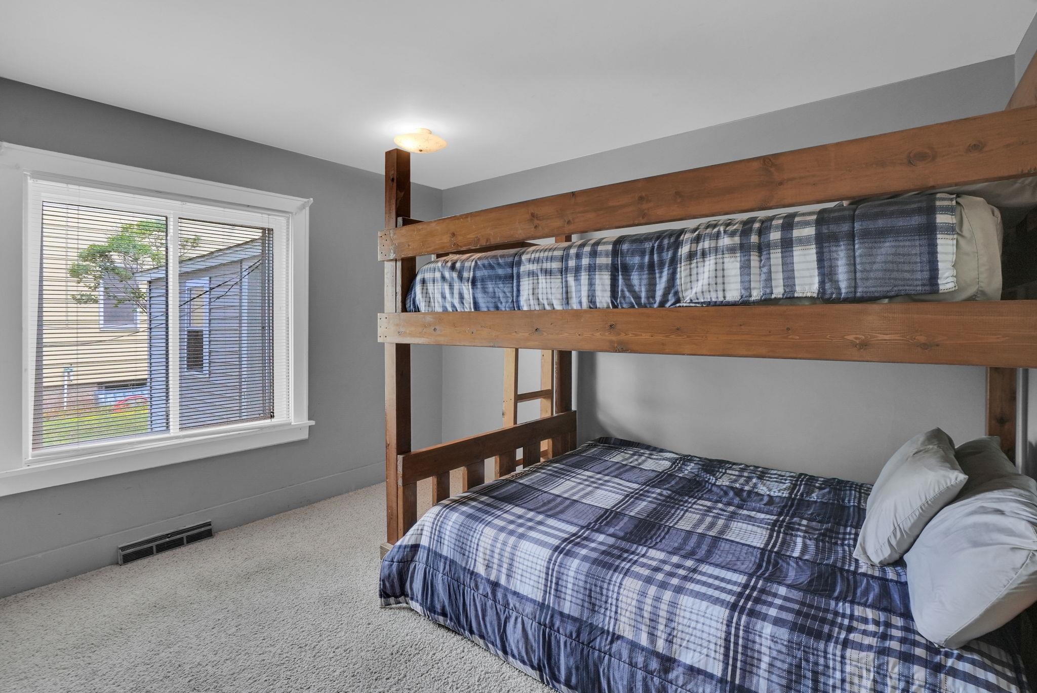401 North Main St Lake Lake City, MI 49651 - Photo 20 of 39