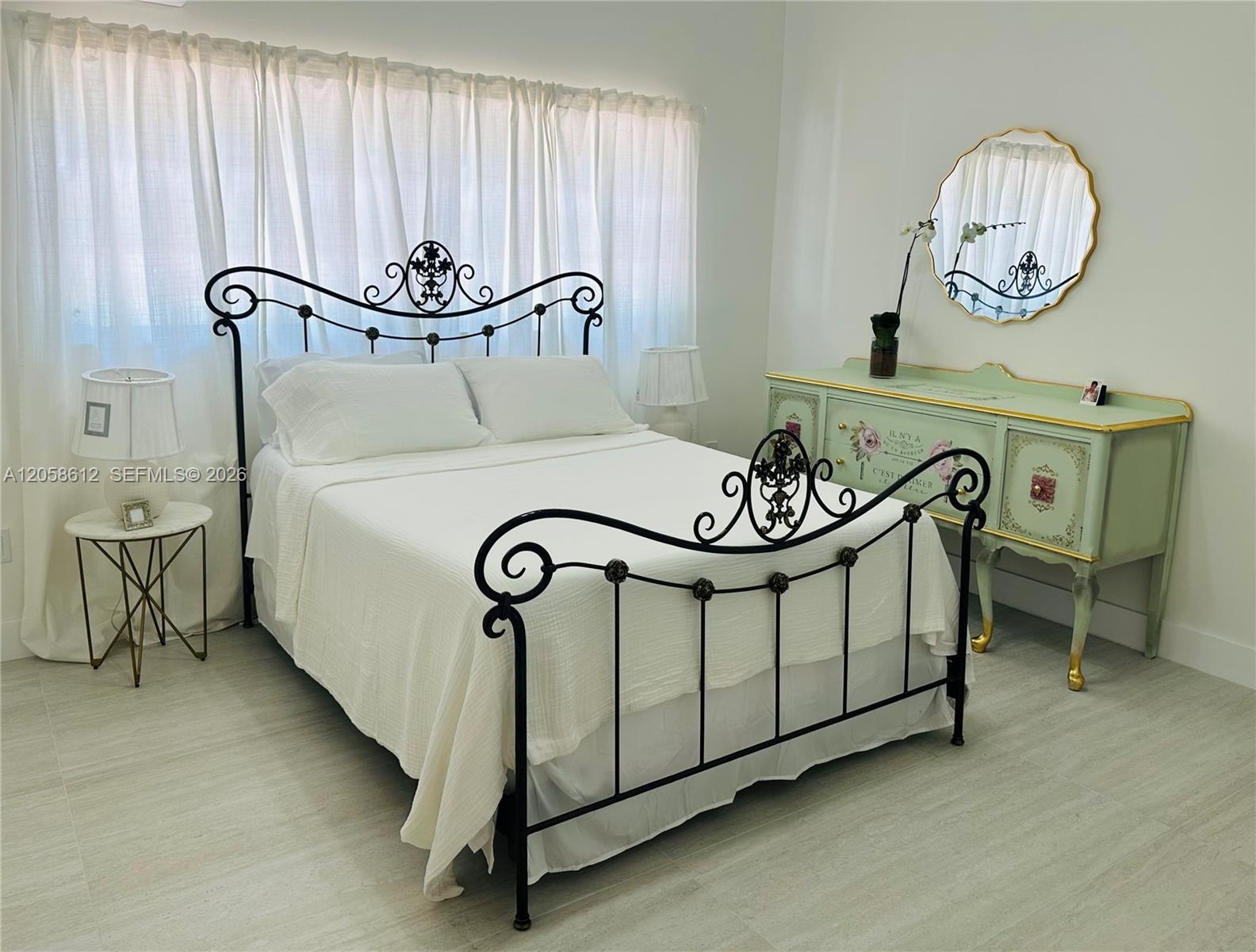 6401 Southwest 39th Terrace Miami, FL 33155 - Photo 2 of 27 Master bedroom
