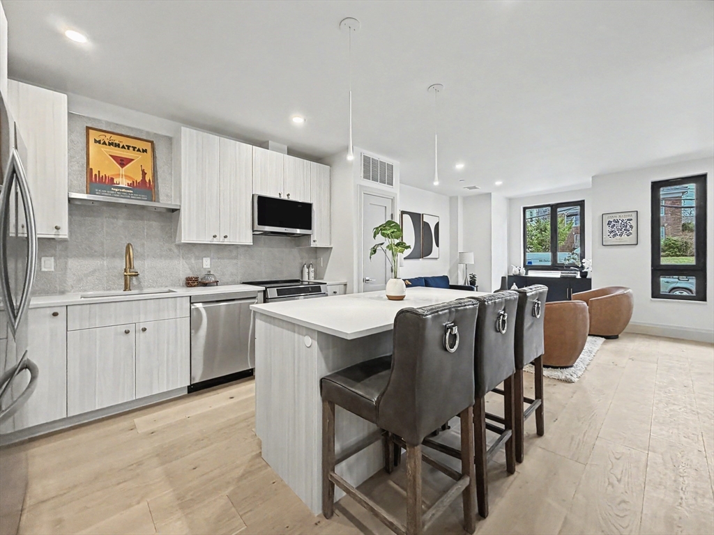 34 Oak Street, Unit 102 Boston, MA 02136 - Photo 18 of 29