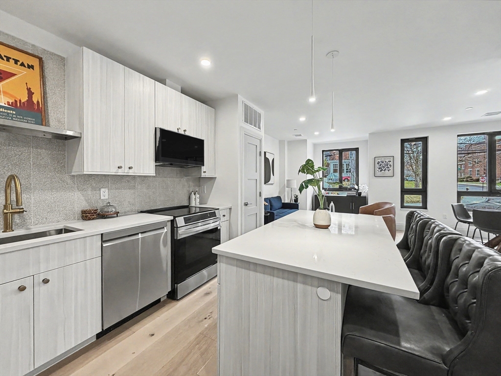 34 Oak Street, Unit 102 Boston, MA 02136 - Photo 19 of 29