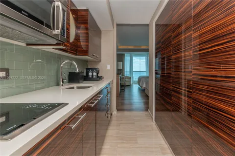 $599,000 | 551 North Fort Lauderdale Beach Boulevard, Unit H1715, Fort Lauderdale, FL 33304