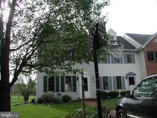 340 Cardinal Road Lititz, PA 17543 - Photo 1 of 9 Gallery Image 1