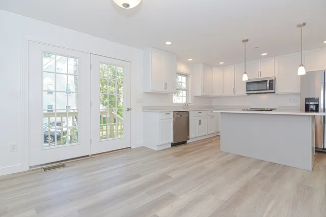 $484,000 | 215 High Street, Unit 21, Taunton, MA 02780