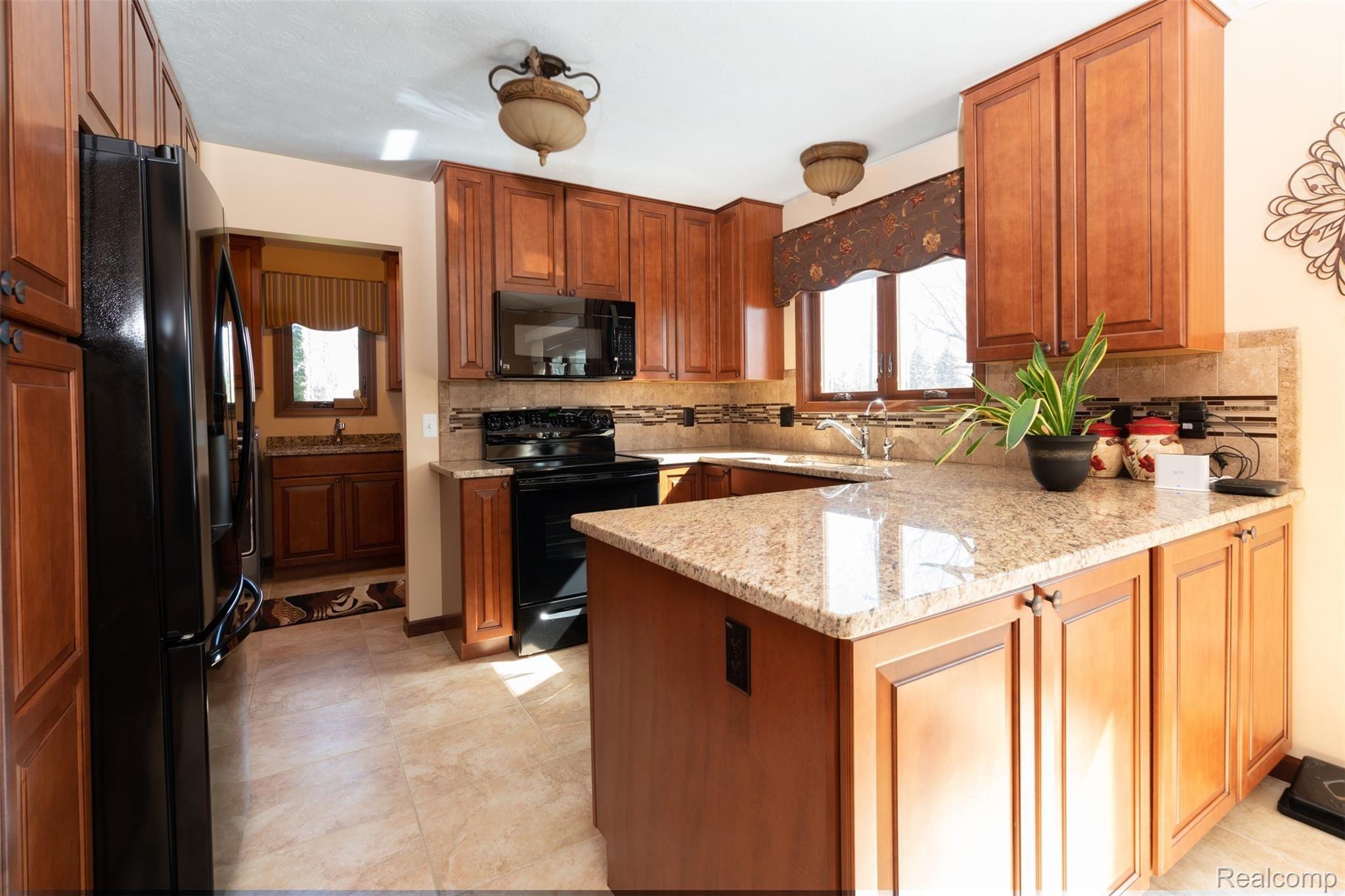 5033 Bradley Road Gregory, MI 48137 - Photo 14 of 31 Granite and Updated Kitchen.