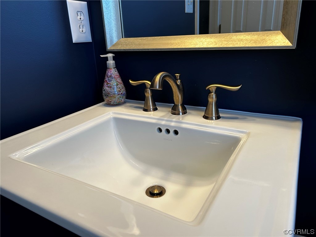 13460 Ridgemoor Lane Midlothian, VA 23114 - Photo 28 of 49 Room details with vanity