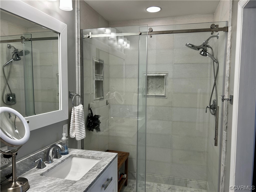 13460 Ridgemoor Lane Midlothian, VA 23114 - Photo 33 of 49 Carrara marble shower with upgraded shower head an