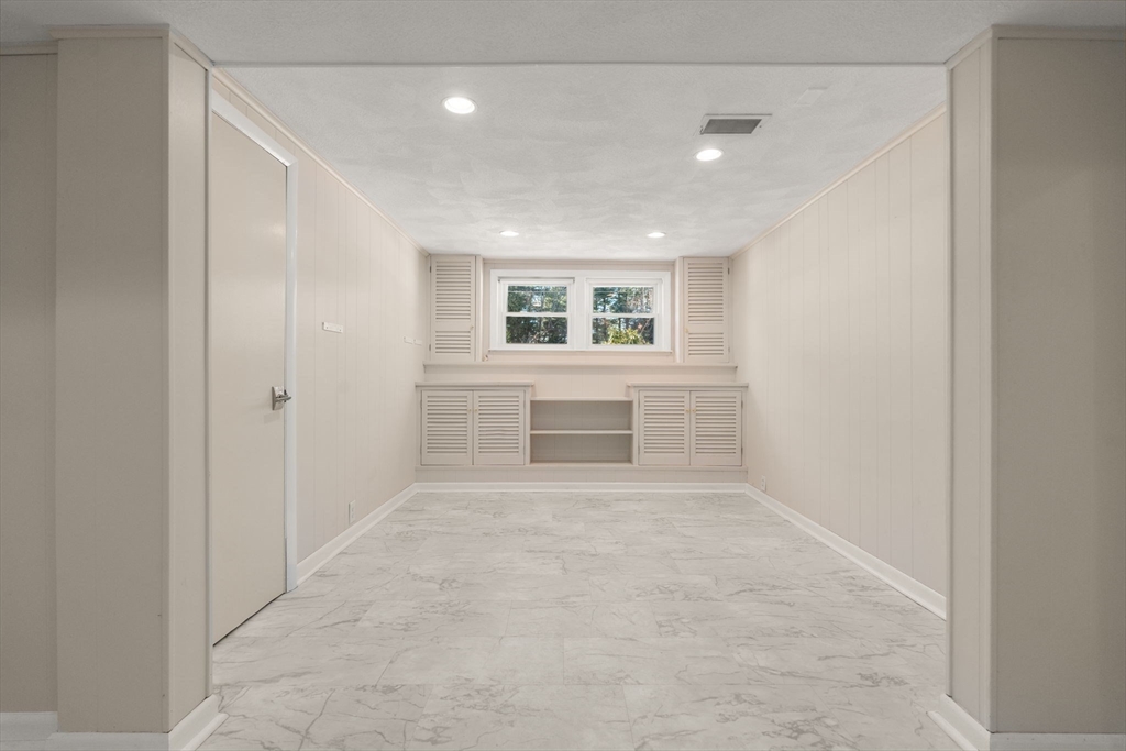 19 Rolling Lane Framingham, MA 01701 - Photo 18 of 30