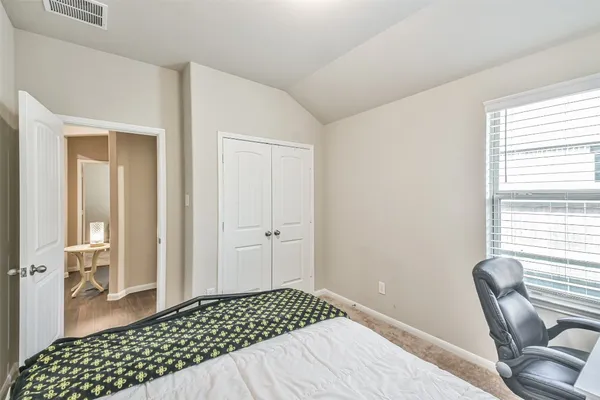 $2,500 | 19111 Friesian Stallion Drive, Tomball, TX 77377