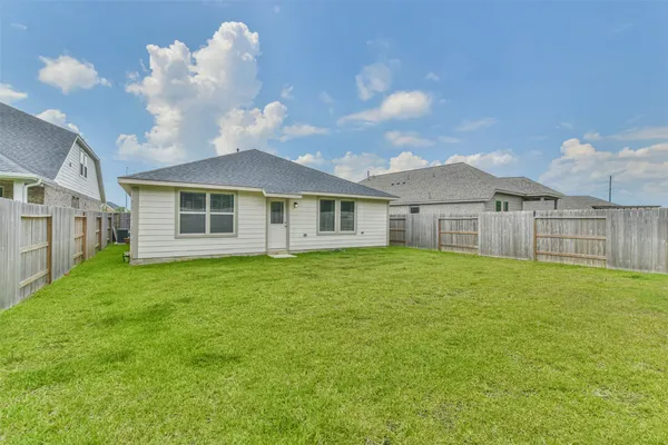 $2,500 | 19111 Friesian Stallion Drive, Tomball, TX 77377