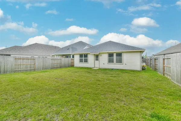 $2,500 | 19111 Friesian Stallion Drive, Tomball, TX 77377