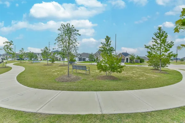 $2,450 | 19111 Friesian Stallion Drive, Tomball, TX 77377