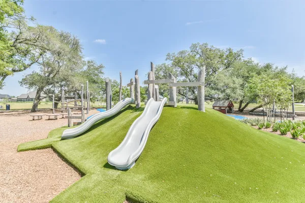 $2,500 | 19111 Friesian Stallion Drive, Tomball, TX 77377