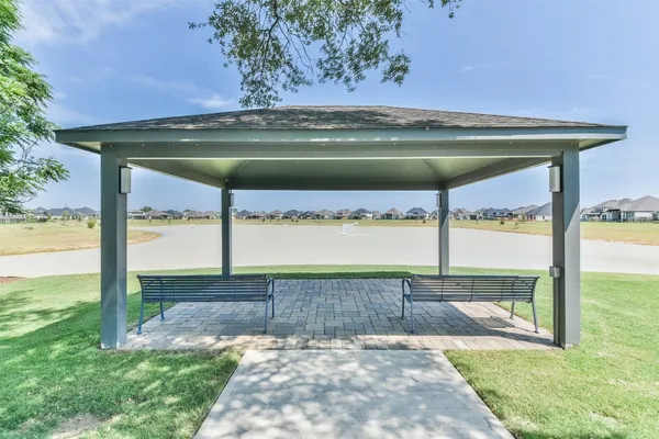 $2,450 | 19111 Friesian Stallion Drive, Tomball, TX 77377
