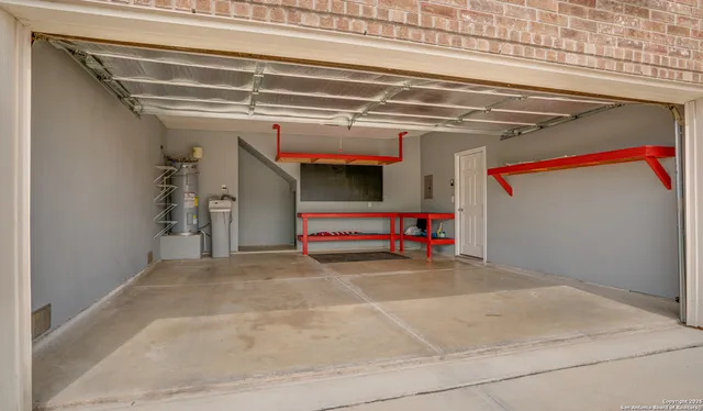 $2,100 | 11905 Fieldcrest Run, San Antonio, TX 78254