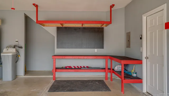 $2,100 | 11905 Fieldcrest Run, San Antonio, TX 78254