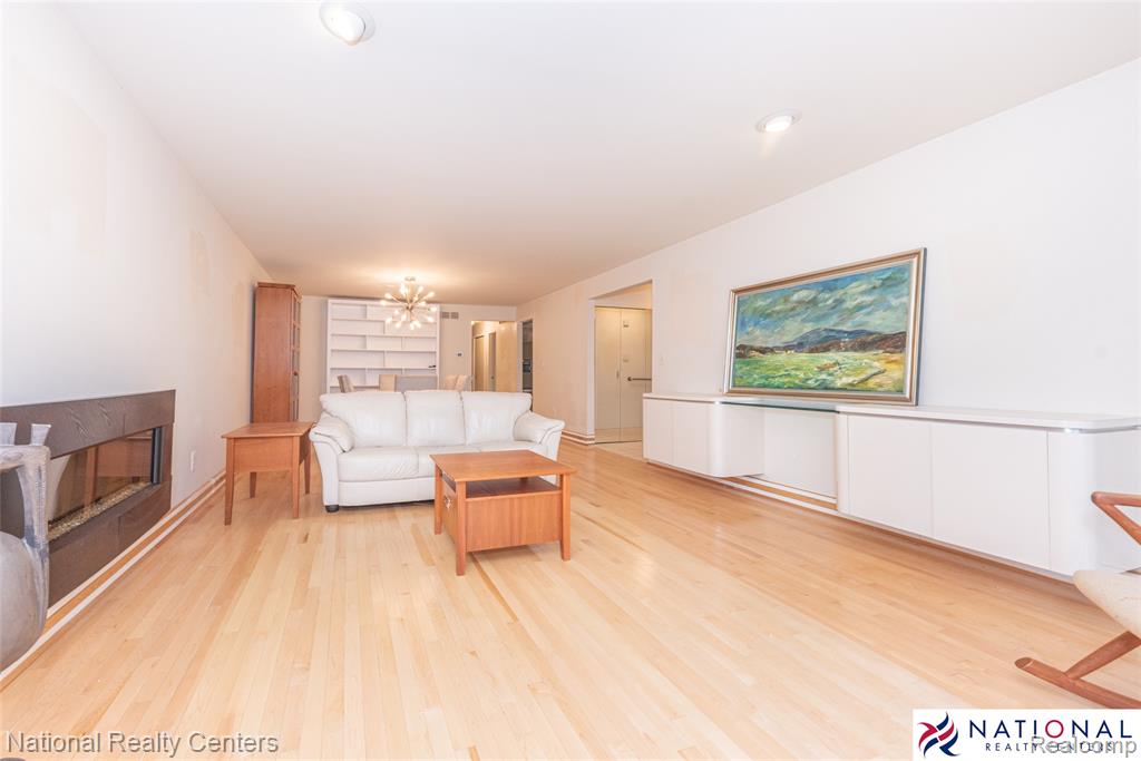 29705 Pine Ridge Circle, Unit 35 Farmington Hills, MI 48331 - Photo 8 of 29