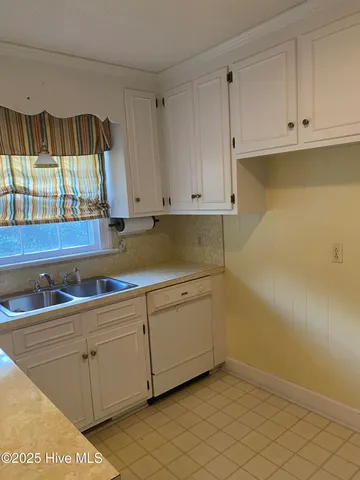 $269,500 | 203 Brentwood Drive North, Wilson, NC 27893