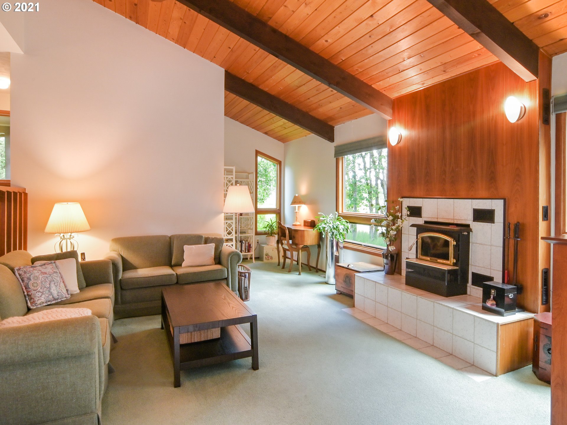 27990 Benson Road Eugene, OR 97402 - Photo 14 of 31 Gallery Image 14
