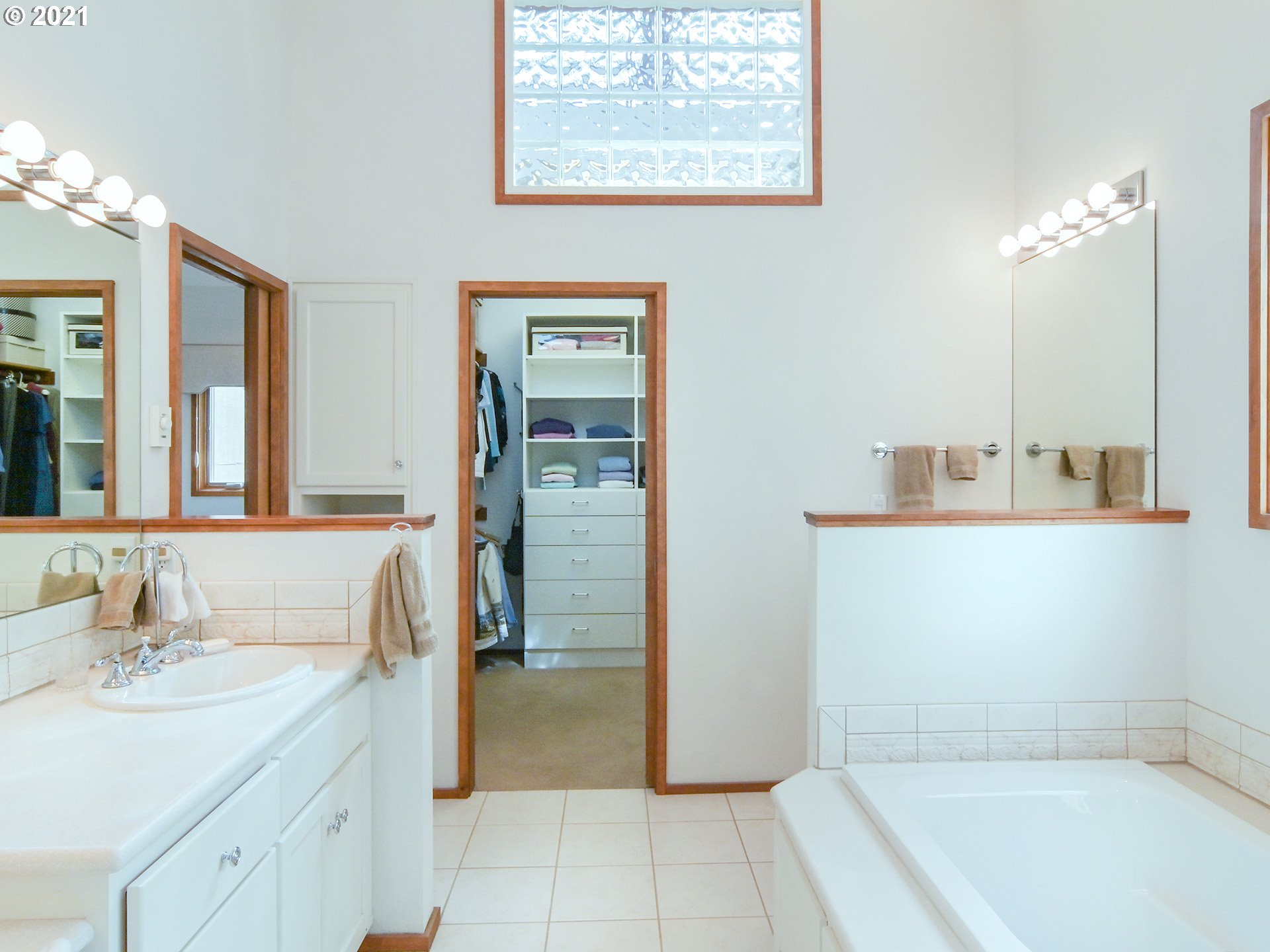 27990 Benson Road Eugene, OR 97402 - Photo 22 of 31 Gallery Image 22