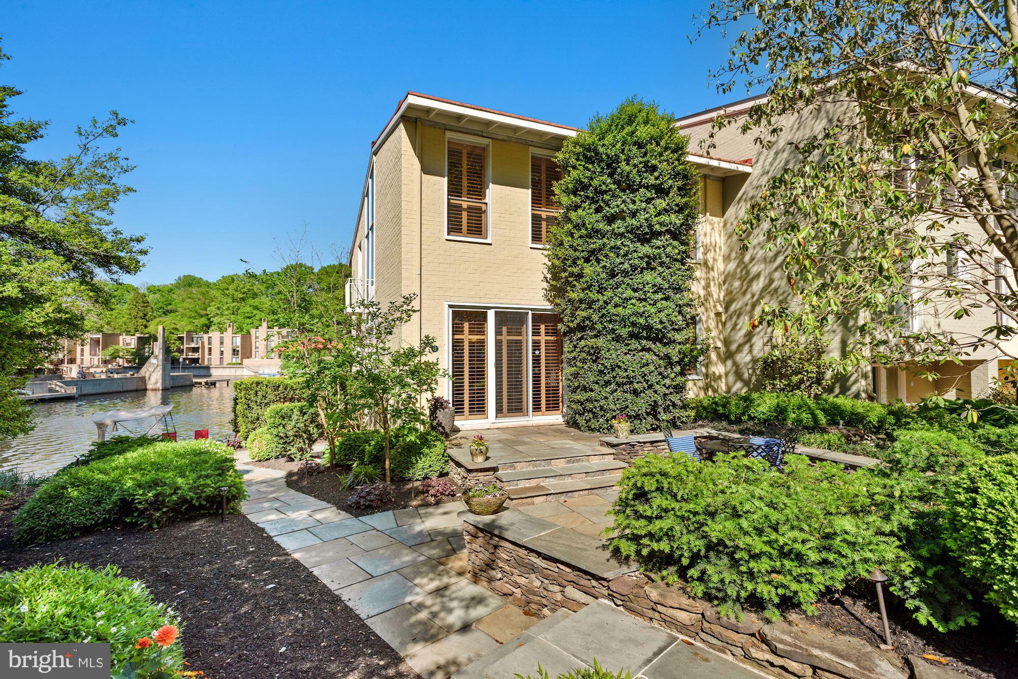 11432 Waterview Cluster Reston, VA 20190 - Photo 4 of 40