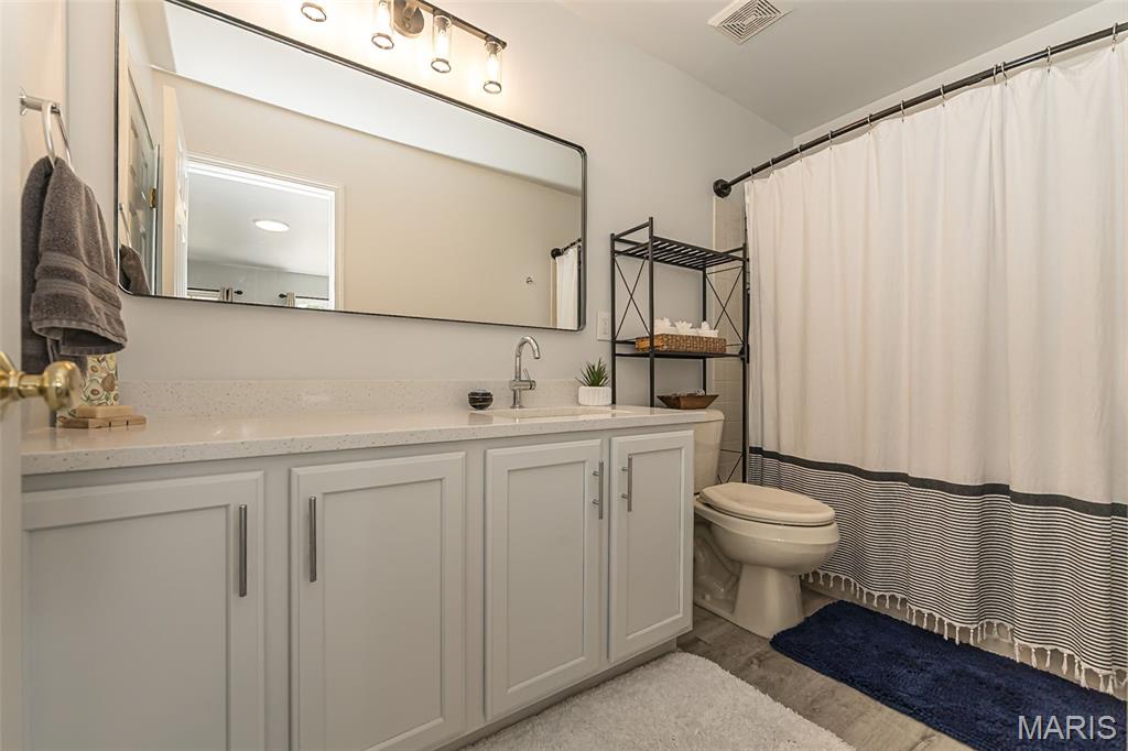 356 Carr Manor Court Ballwin, MO 63021 - Photo 25 of 38