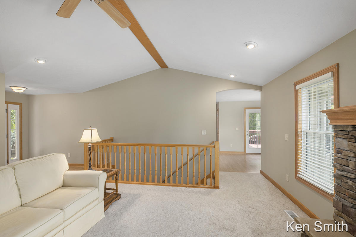 8231 Hunting Court Jenison, MI 49428 - Photo 8 of 33 IMG_1007