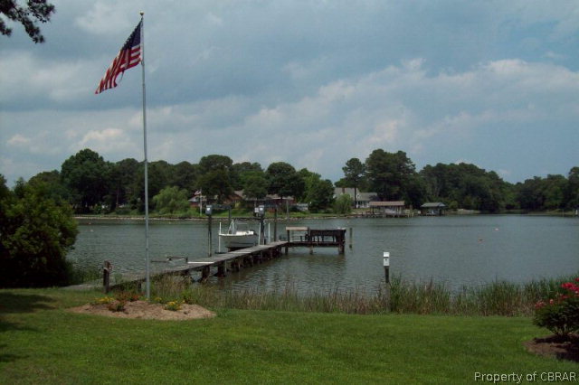 7905 Berkeley Drive Gloucester Point, VA 23062 - Photo 15 of 46