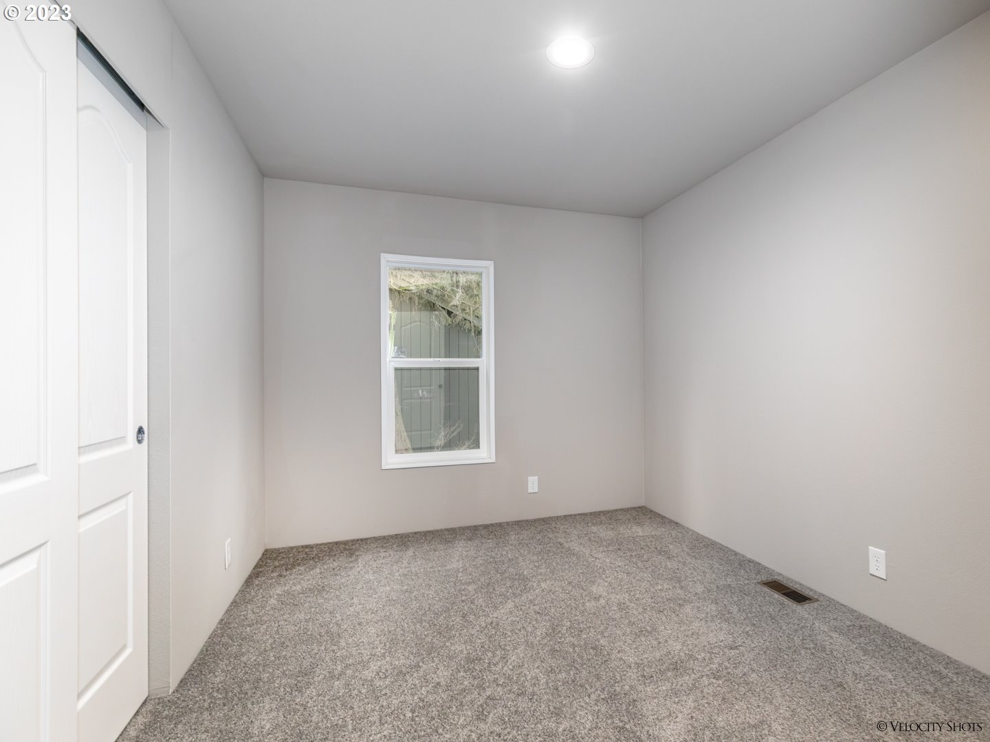 65195 East Sandy River Lane Rhododendron, OR 97049 - Photo 26 of 29 an empty room with a window