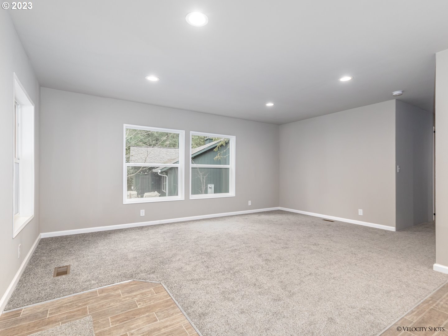 65195 East Sandy River Lane Rhododendron, OR 97049 - Photo 9 of 29 an empty room with a window