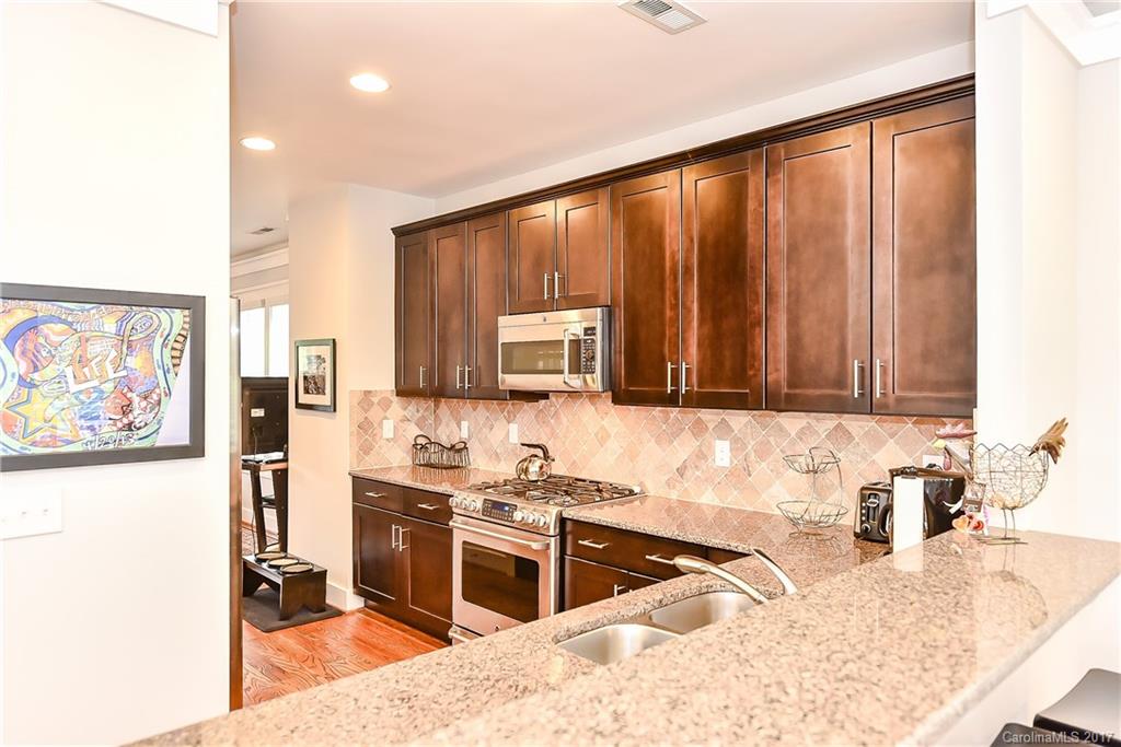 431 Spring Street Davidson, NC 28036 - Photo 7 of 24 Gallery Image 7