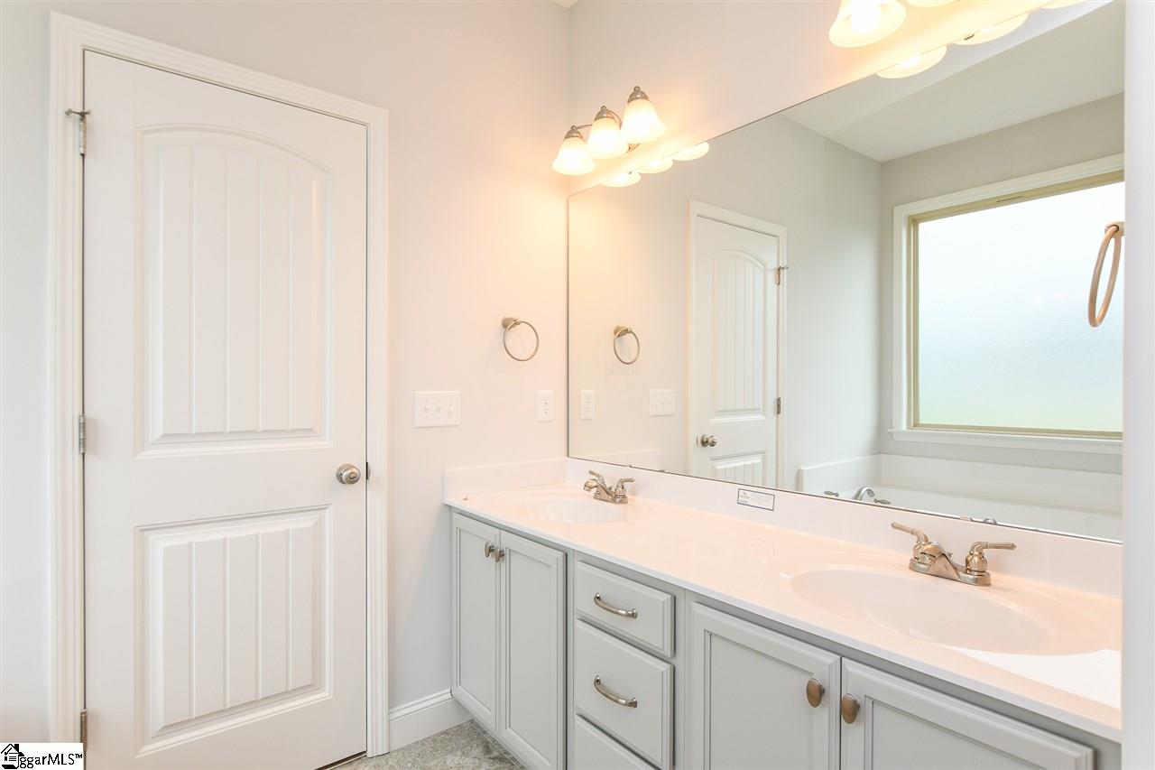 704 Corley Way Greer, SC 29651 - Photo 14 of 25 Gallery Image 14