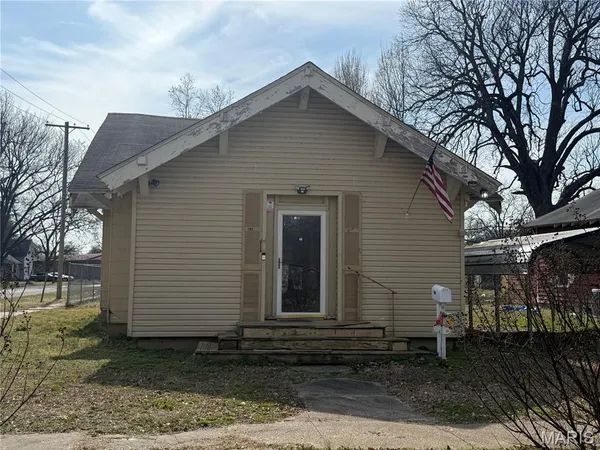 $61,000 | 410 East 8th Street, Caruthersville, MO 63830
