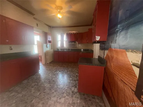 $61,000 | 410 East 8th Street, Caruthersville, MO 63830