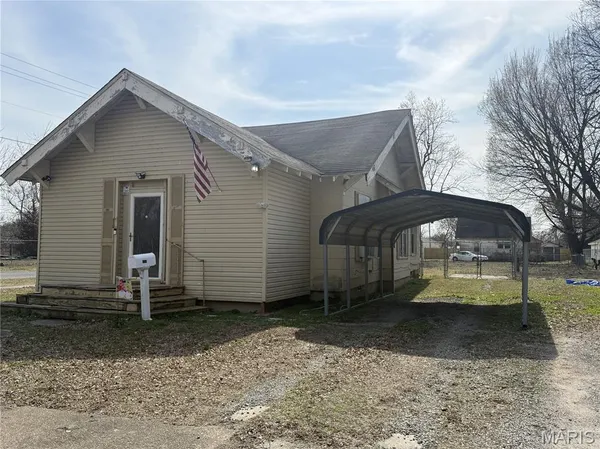 $61,000 | 410 East 8th Street, Caruthersville, MO 63830