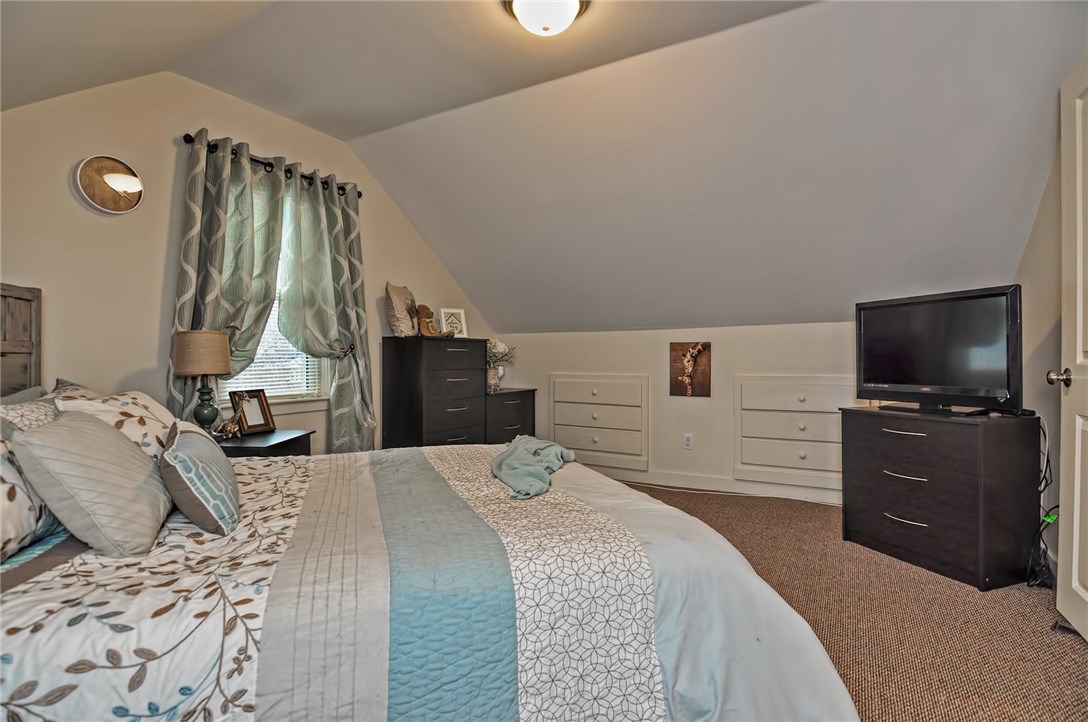 1231 Diamond Hill Road Woonsocket, RI 02895 - Photo 26 of 40