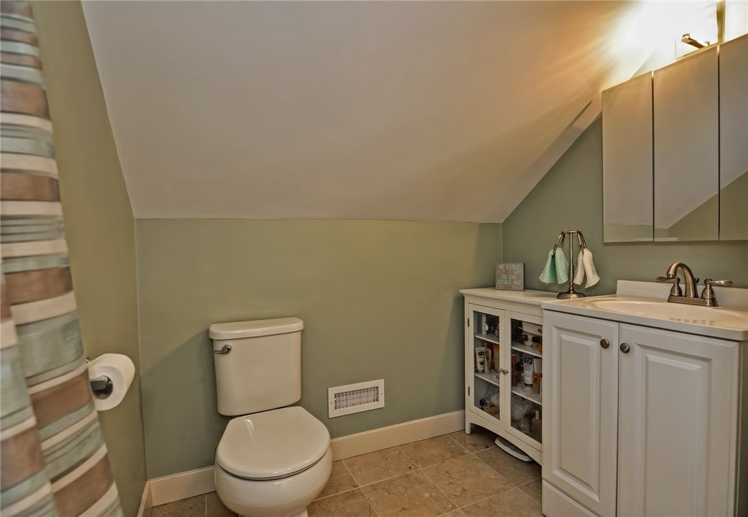 1231 Diamond Hill Road Woonsocket, RI 02895 - Photo 32 of 40