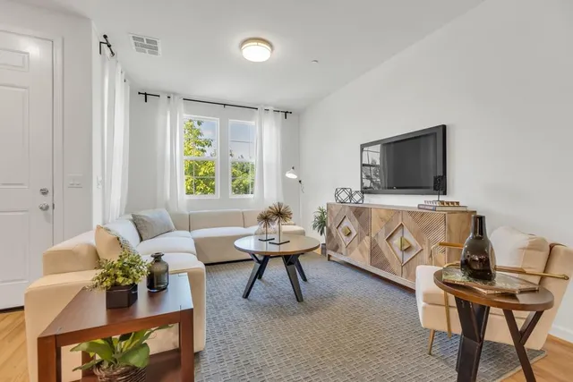 $499,900 | 11076 International Drive, Rancho Cordova, CA 95670