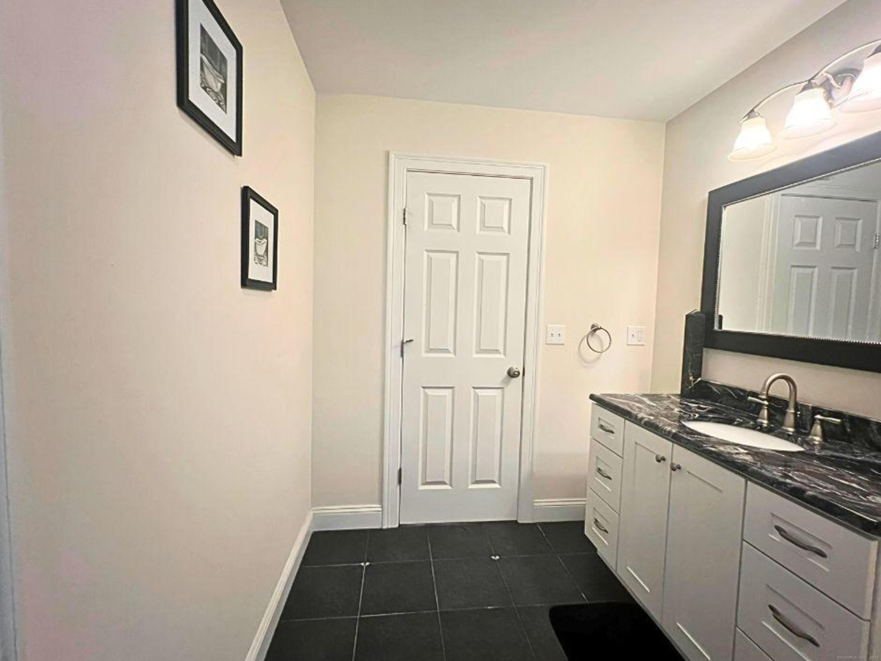 664 Sport Hill Road Easton, CT 06612 - Photo 22 of 35