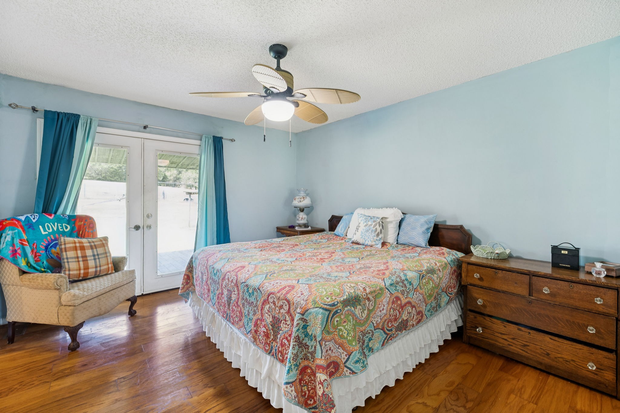 284 Duck Branch Road Fayetteville, TN 37334 - Photo 20 of 47 a bedroom with bed and window