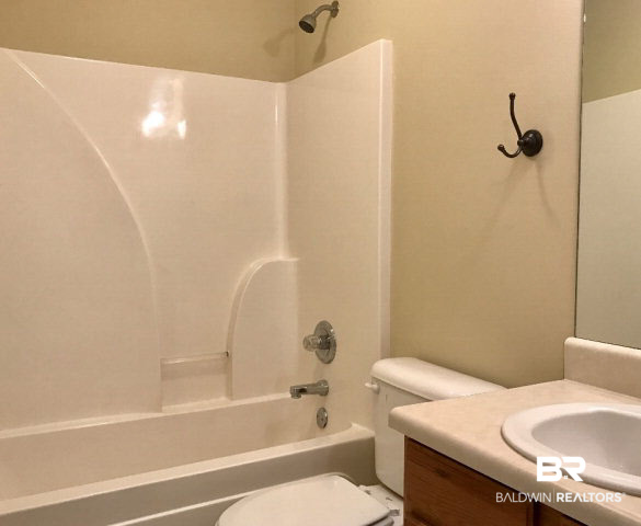 1854 Harrington Way Mobile, AL 36695 - Photo 16 of 18 Additional Bath