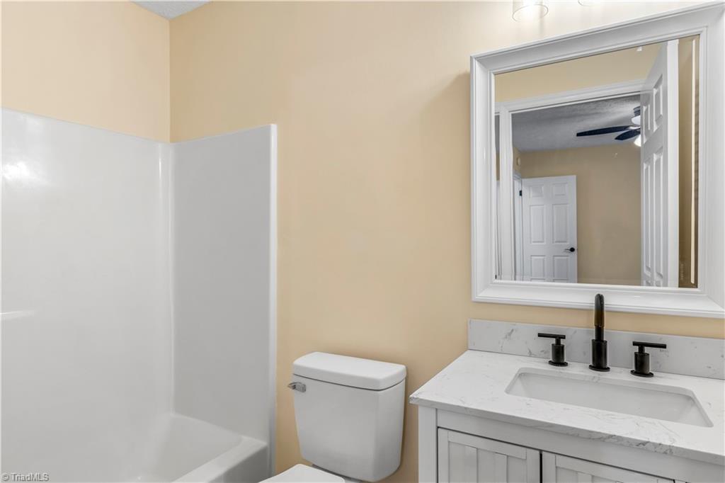 246 Hampton Road, Unit 8B Asheboro, NC 27203 - Photo 19 of 24