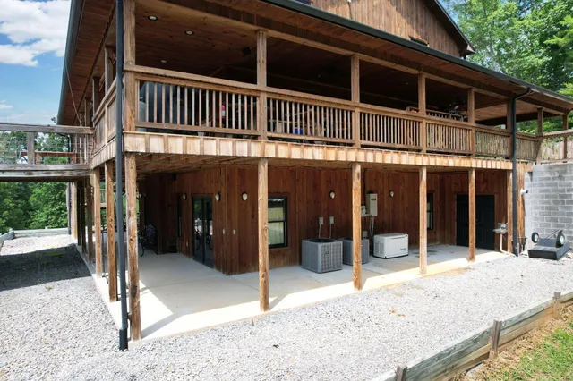 a view of a building with sitting area
